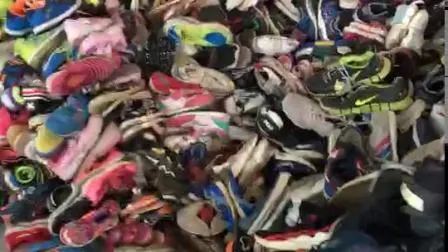 Sapatos usados ​​coloridos na China